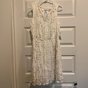 Chic Cream Floral Zip-Front Dress